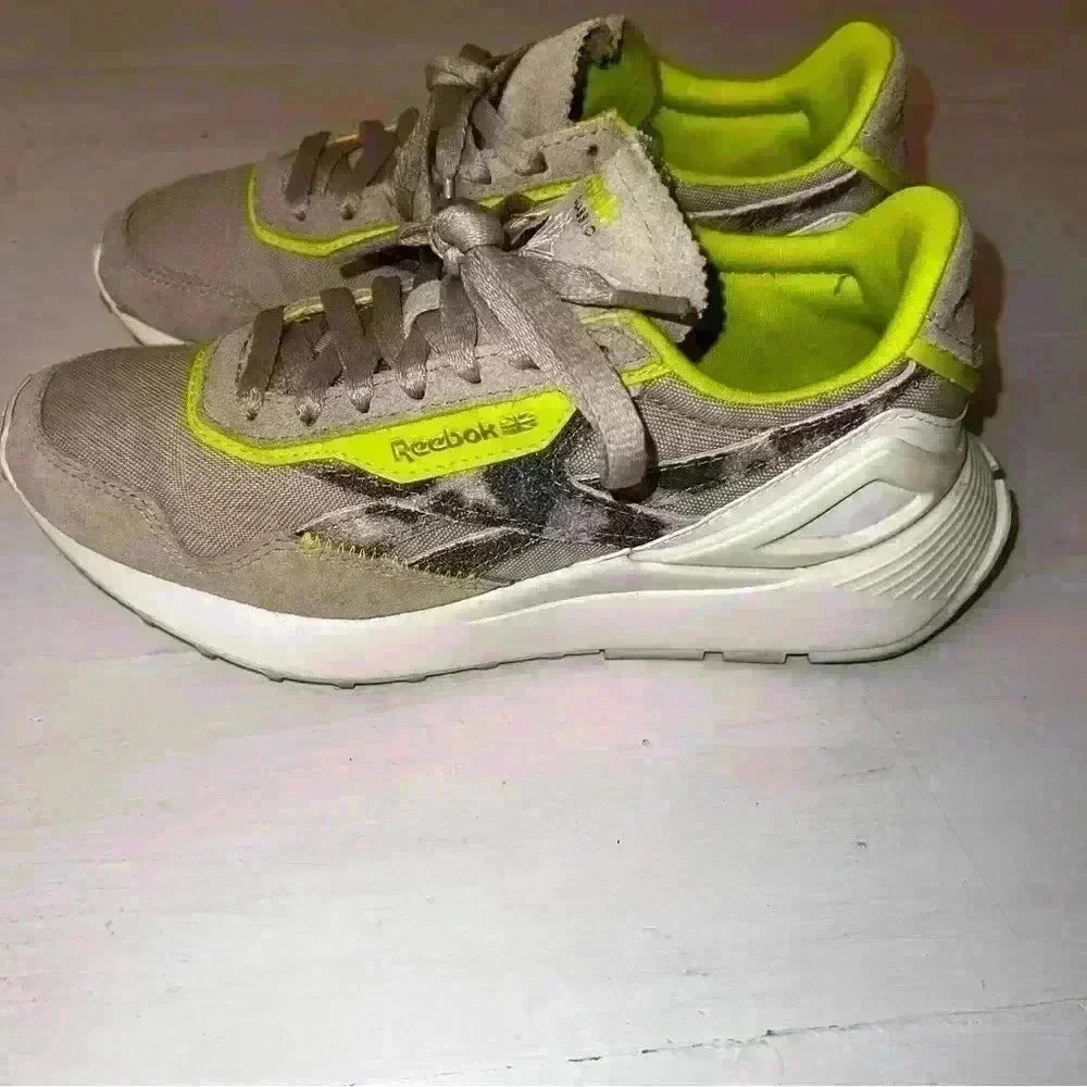 Reebok Classic Legacy AZ Running Shoes, Women's 6.5
